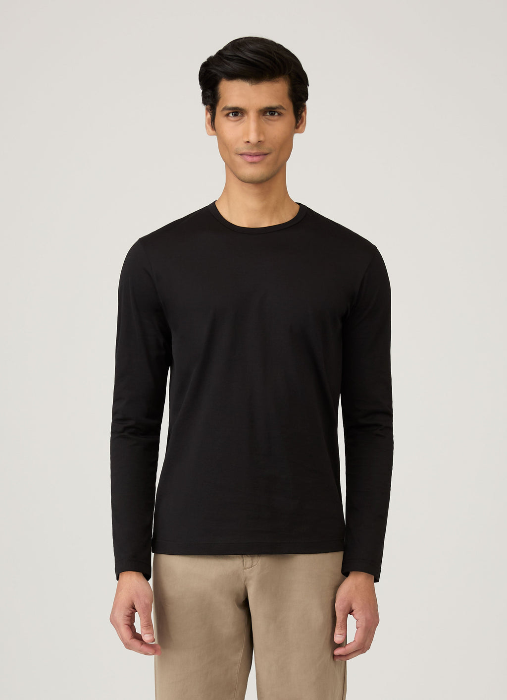 Sunspel Long Sleeve Classic T-Shirt - Black - model view